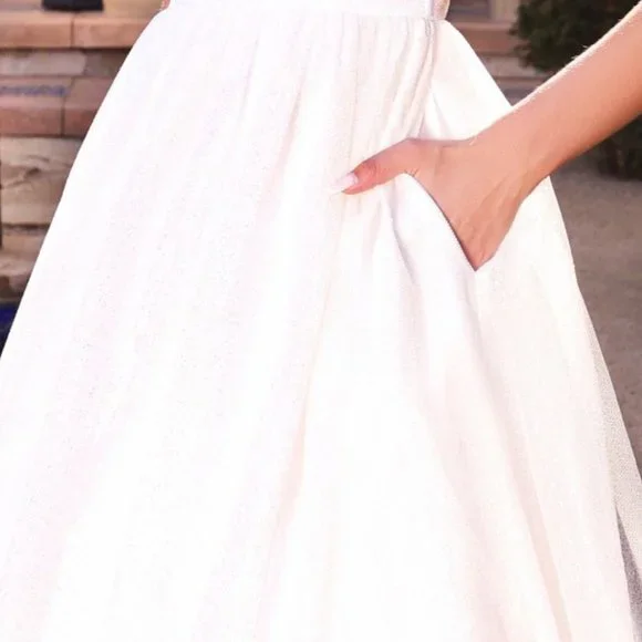 NEW LONG SLEEVELESS WEDDING DRESS WITH V-NECKLINE AND SIDE POCKETS CD CB077W - Picture 7 of 10